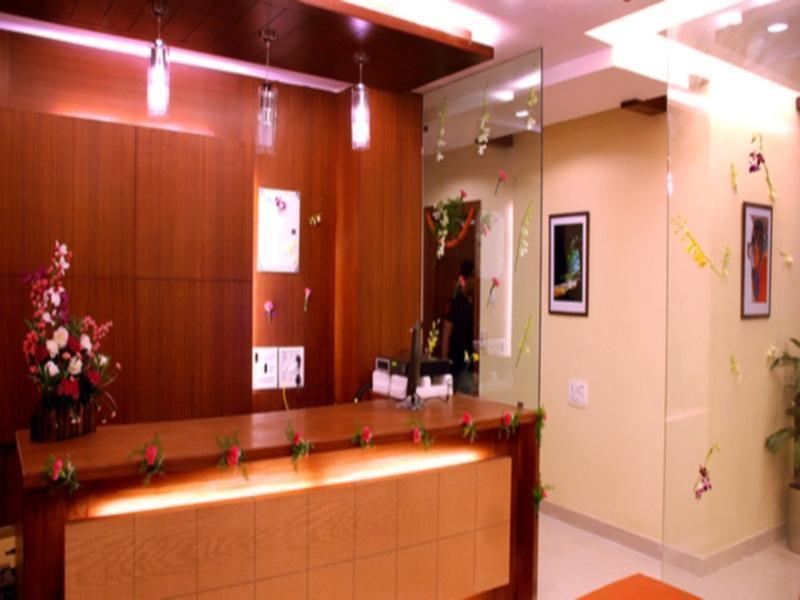 Hotel Sri Madhura Inn Хайдарабад Экстерьер фото